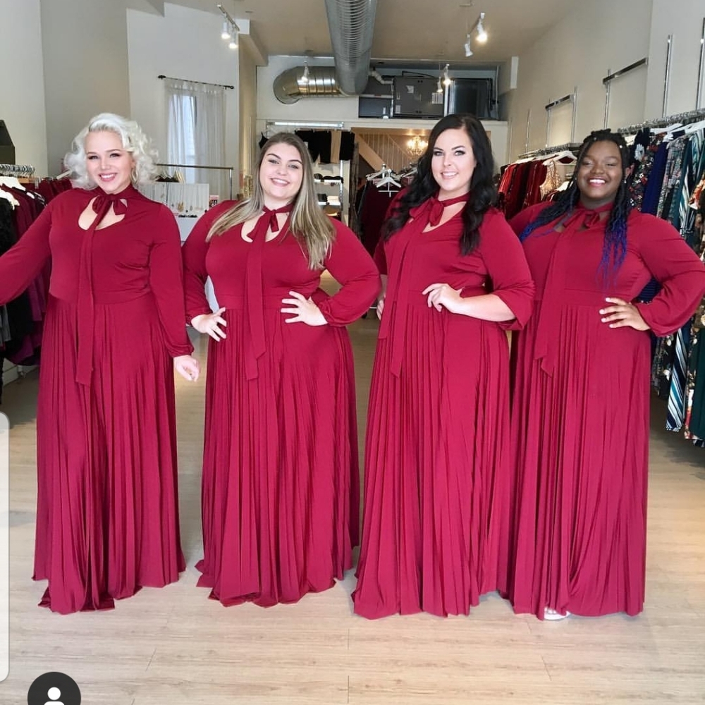 Burgandy A Line Tie Neck Maxi Bridesmaid Dress